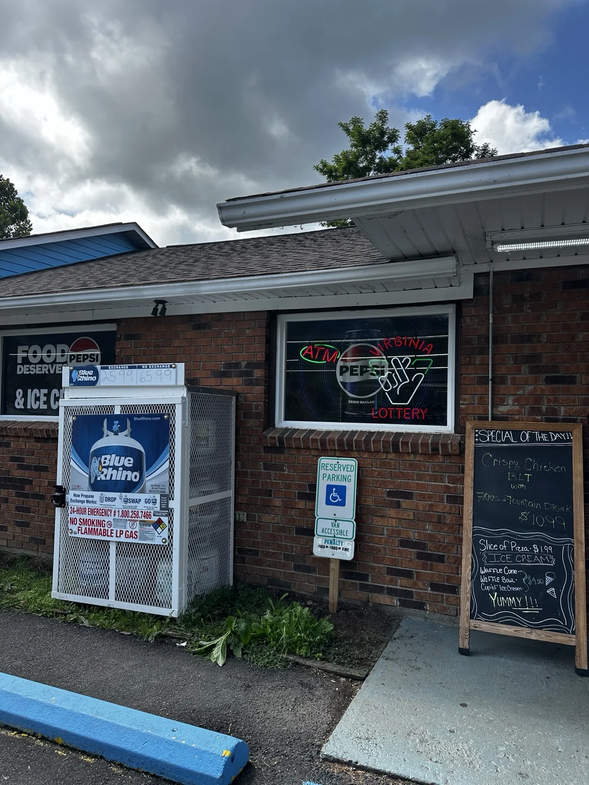 Rocky Gap Grill storefront